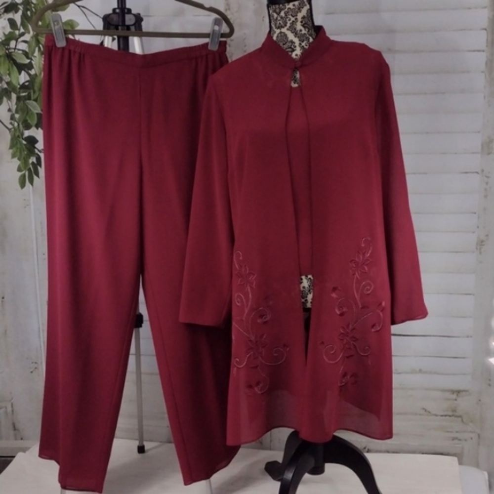 Vintage Leslie Belle Embroidered 3 Piece Pant Set Burgundy, Size L